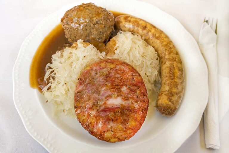 Mehr über den Artikel erfahren Pfälzischer Saumagen – Ein Klassiker der Pfälzer Küche