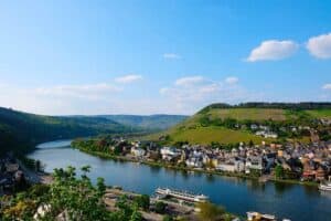 Mehr über den Artikel erfahren Urlaub an der Lahn – Historische Highlights und Naturwunder