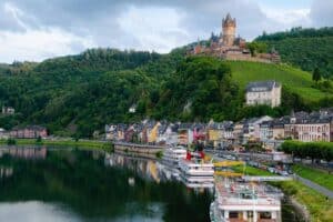 Mehr über den Artikel erfahren Cochem – wo die Mosel ihre schönste Schleife macht
