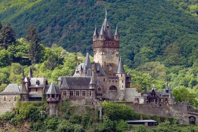 Mehr über den Artikel erfahren Burg Cochem an der Mosel – Die Reichsburg