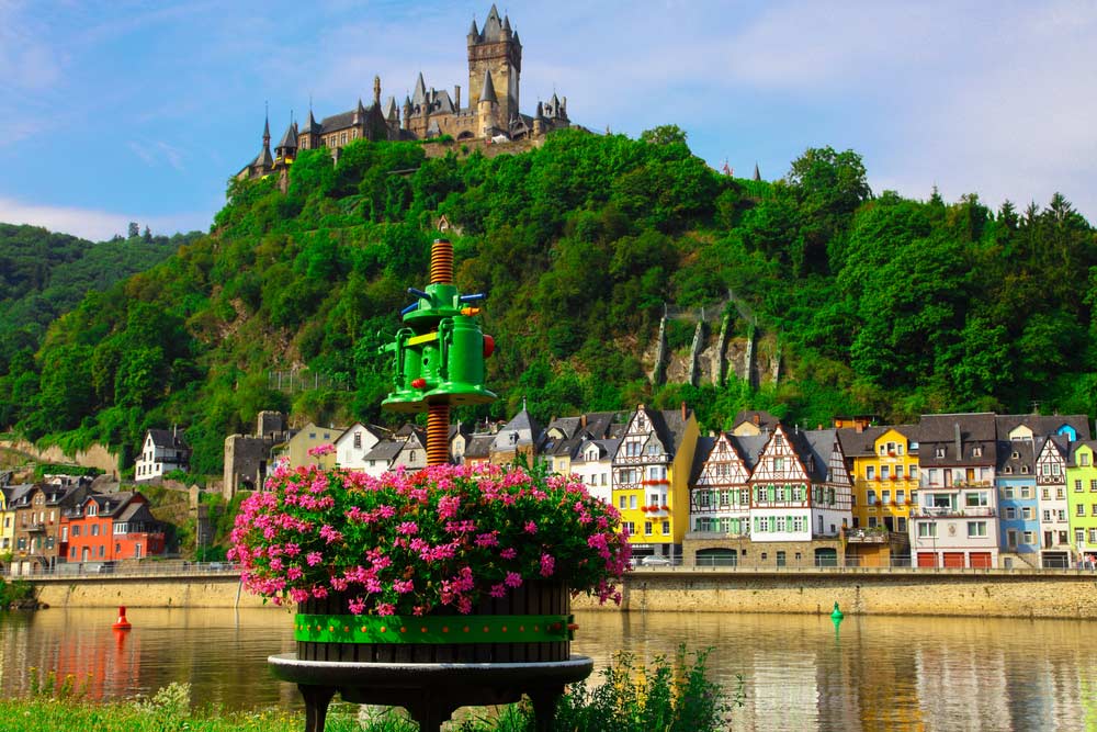Du betrachtest gerade Tourismus als Wirtschaftsfaktor in Rheinland-Pfalz – Mosel, Rhein und Eifel im Vergleich