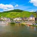 Bernkastel-Kues – Fachwerk, Wein und Burg Landshut an der Mosel