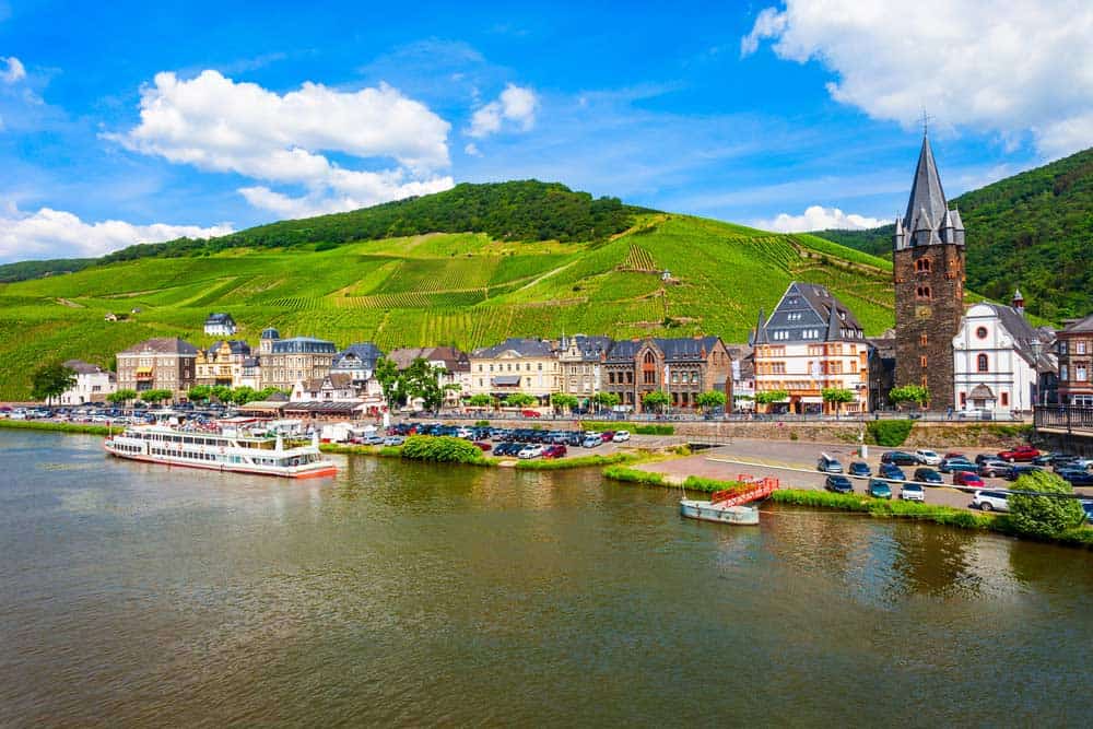 Du betrachtest gerade Bernkastel-Kues – Fachwerk, Wein und Burg Landshut an der Mosel
